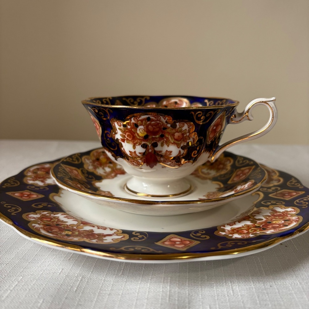 Royal Albert Heirloom Tea Set Trio Imari Design Bone China England